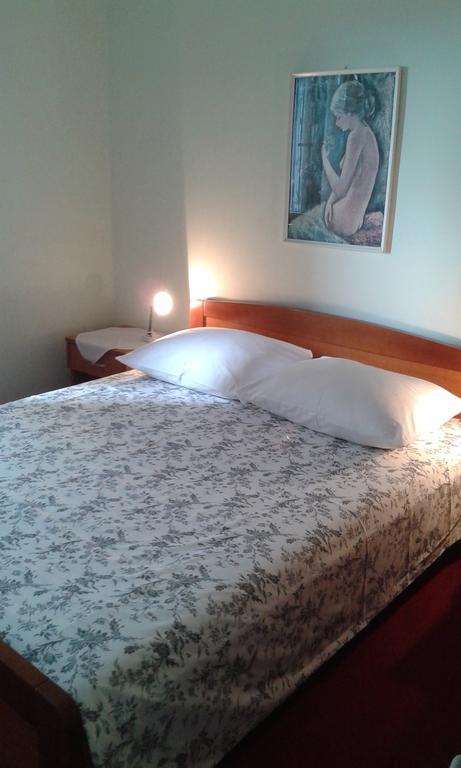 Apartman Sulic Podgora Esterno foto