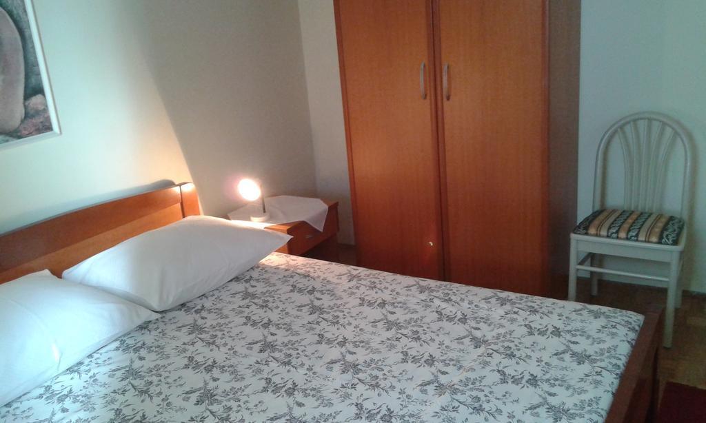 Apartman Sulic Podgora Esterno foto