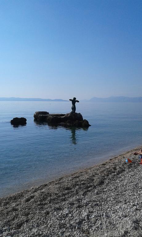Apartman Sulic Podgora Esterno foto